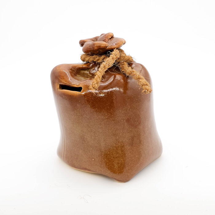 Sparbüchse in Sackform aus Ton