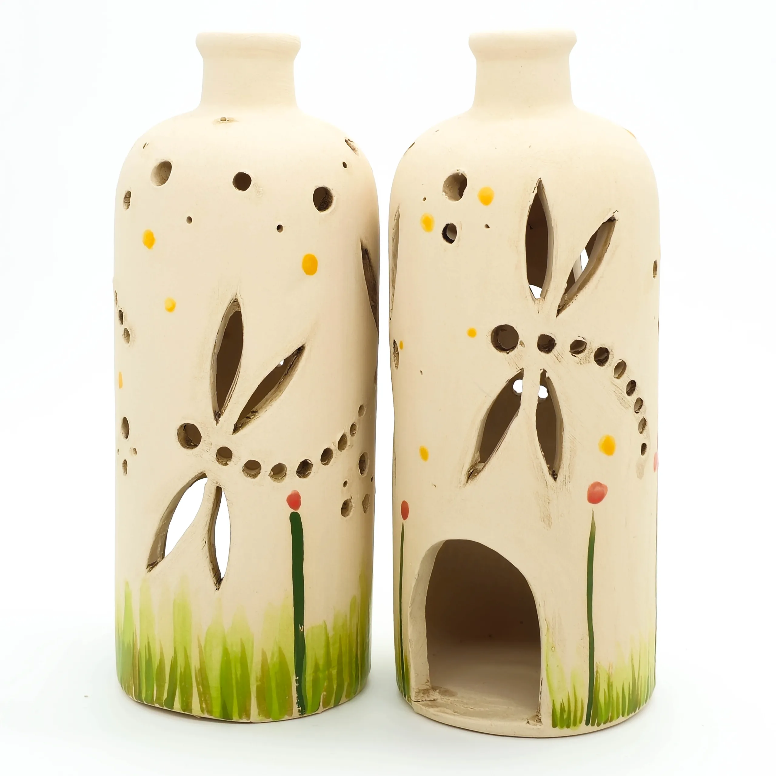 Lichterflasche mit Libellenmotiv aus Ton.