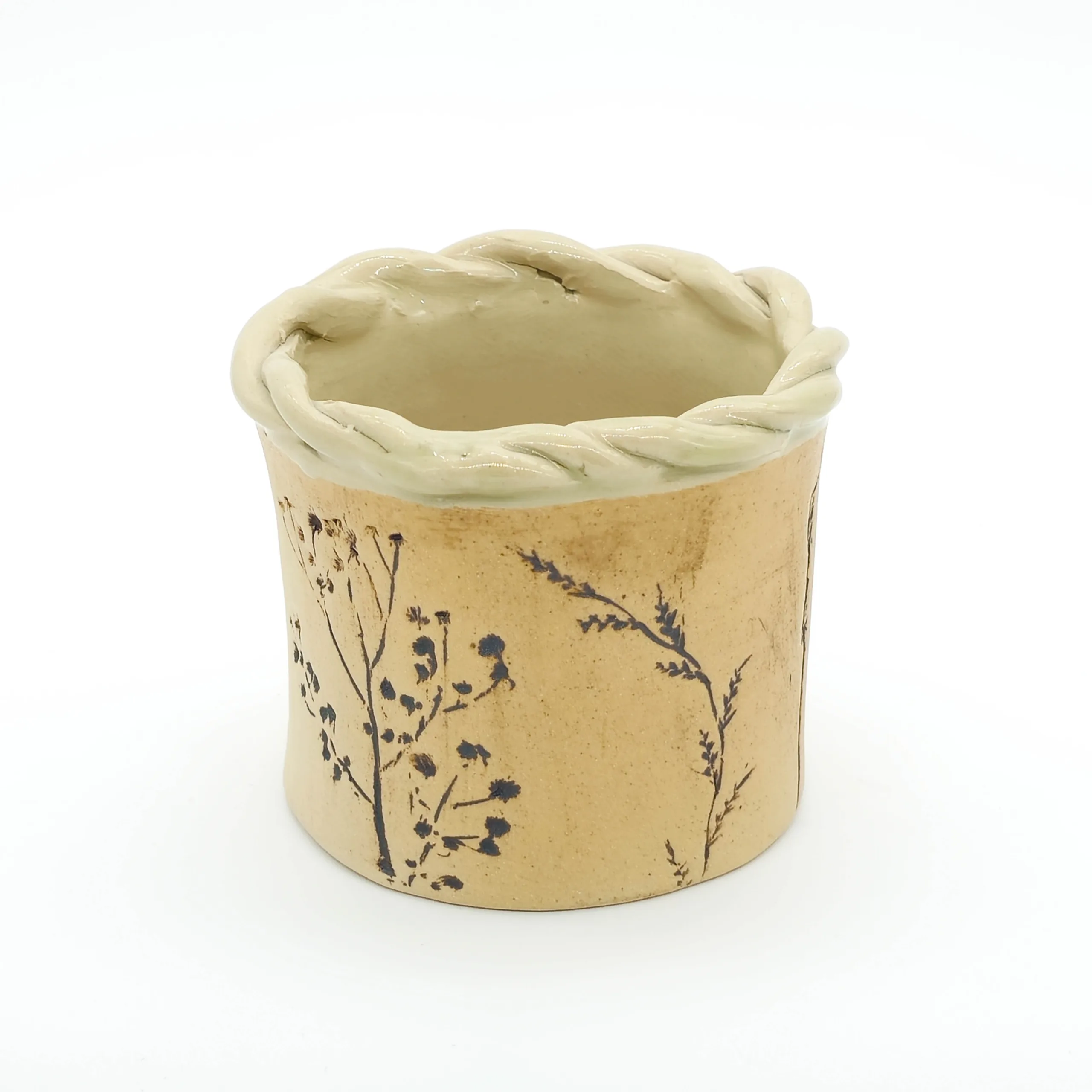 mini Übertopf aus Ton mit Streublumenmuster