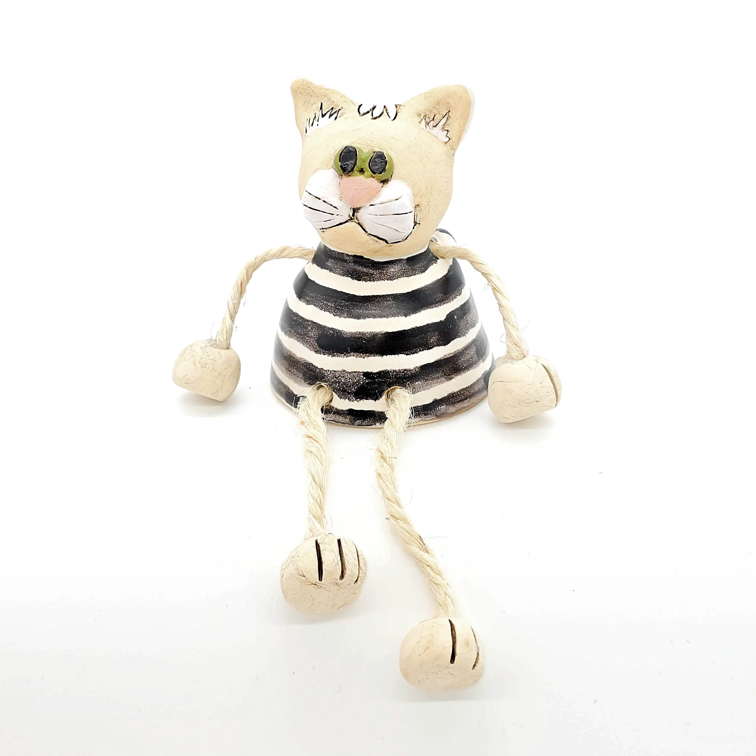 Kantenhocker Katze aus Ton, schwarz/weiß gestreift