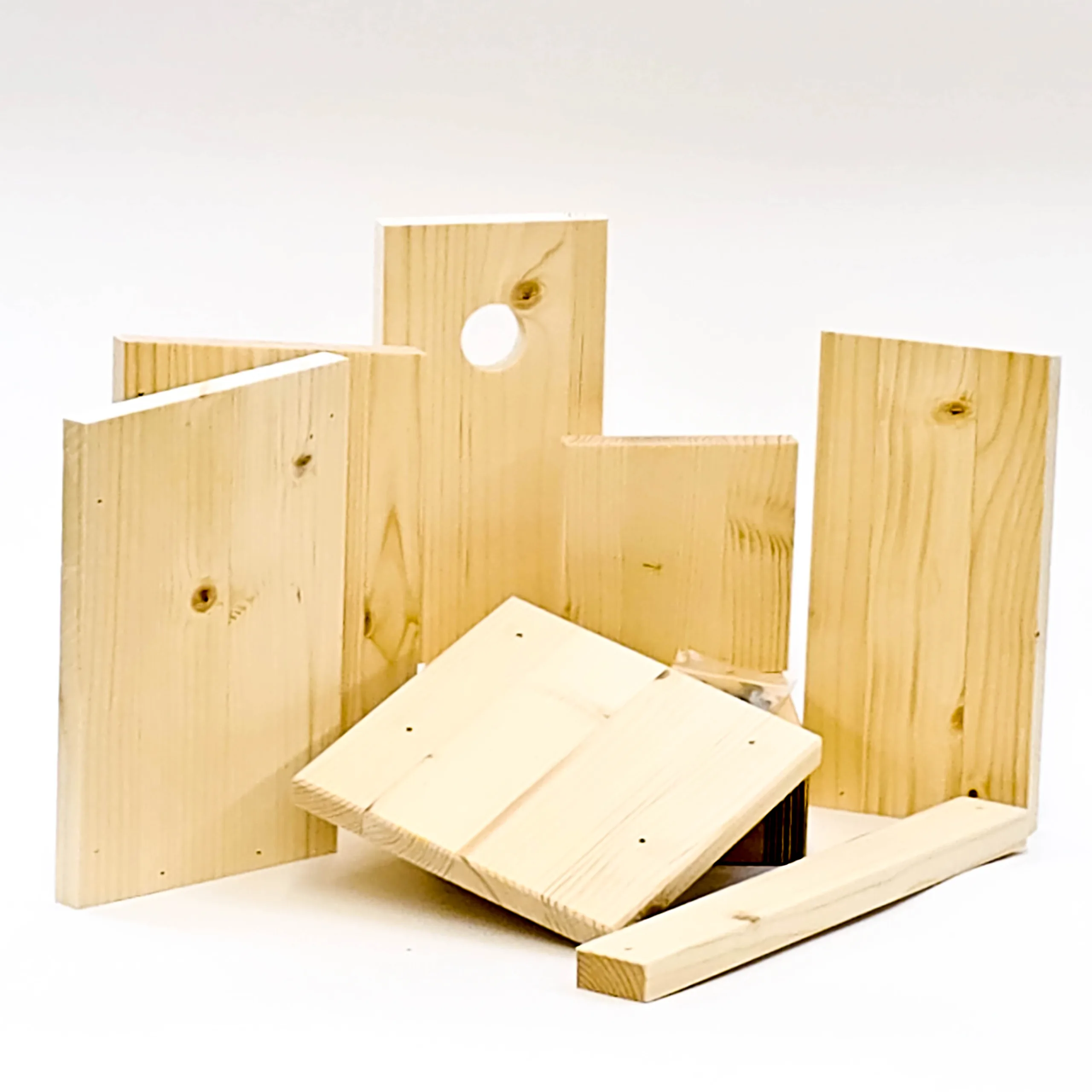Selbstbausatz für Meisenkasten aus Holz.