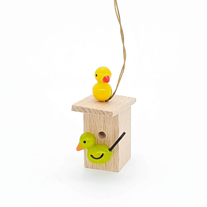 kleine Vogelhäuser zum hängen mit grünem und gelbem Vogel